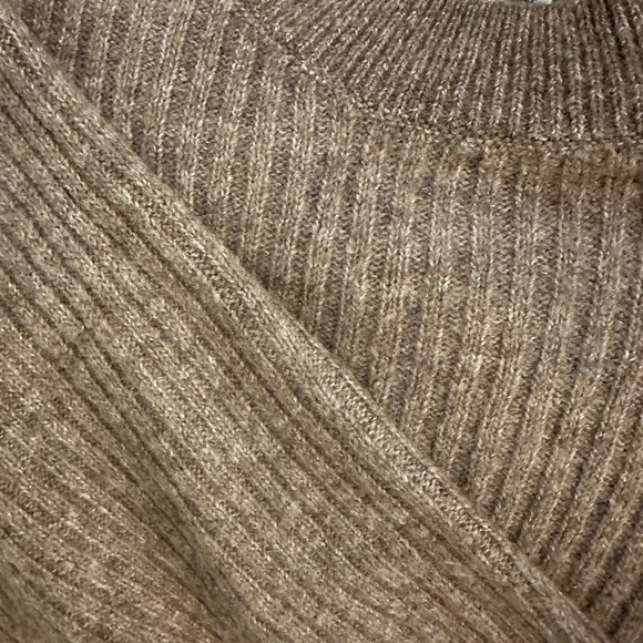 H&M Crewneck Sweater - size medium - Picture 3 of 6